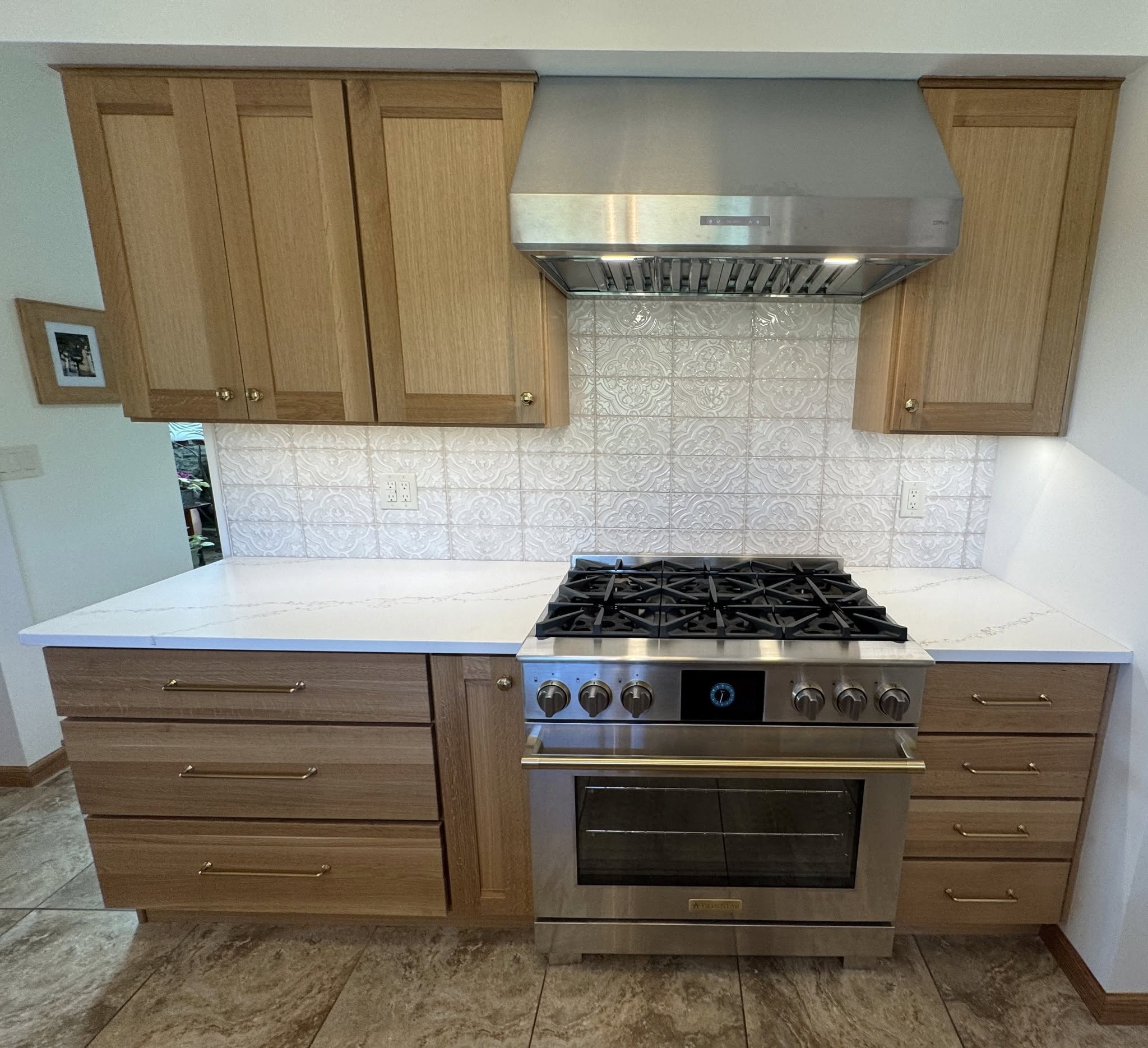 Oak Kitchen Range Remodel
